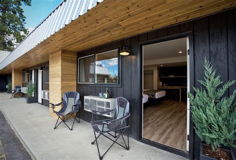 Outdoors Inn .